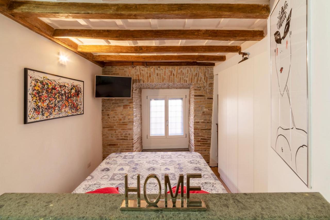 Largo Di Torre Argentina Cozy Studio Рим Екстериор снимка