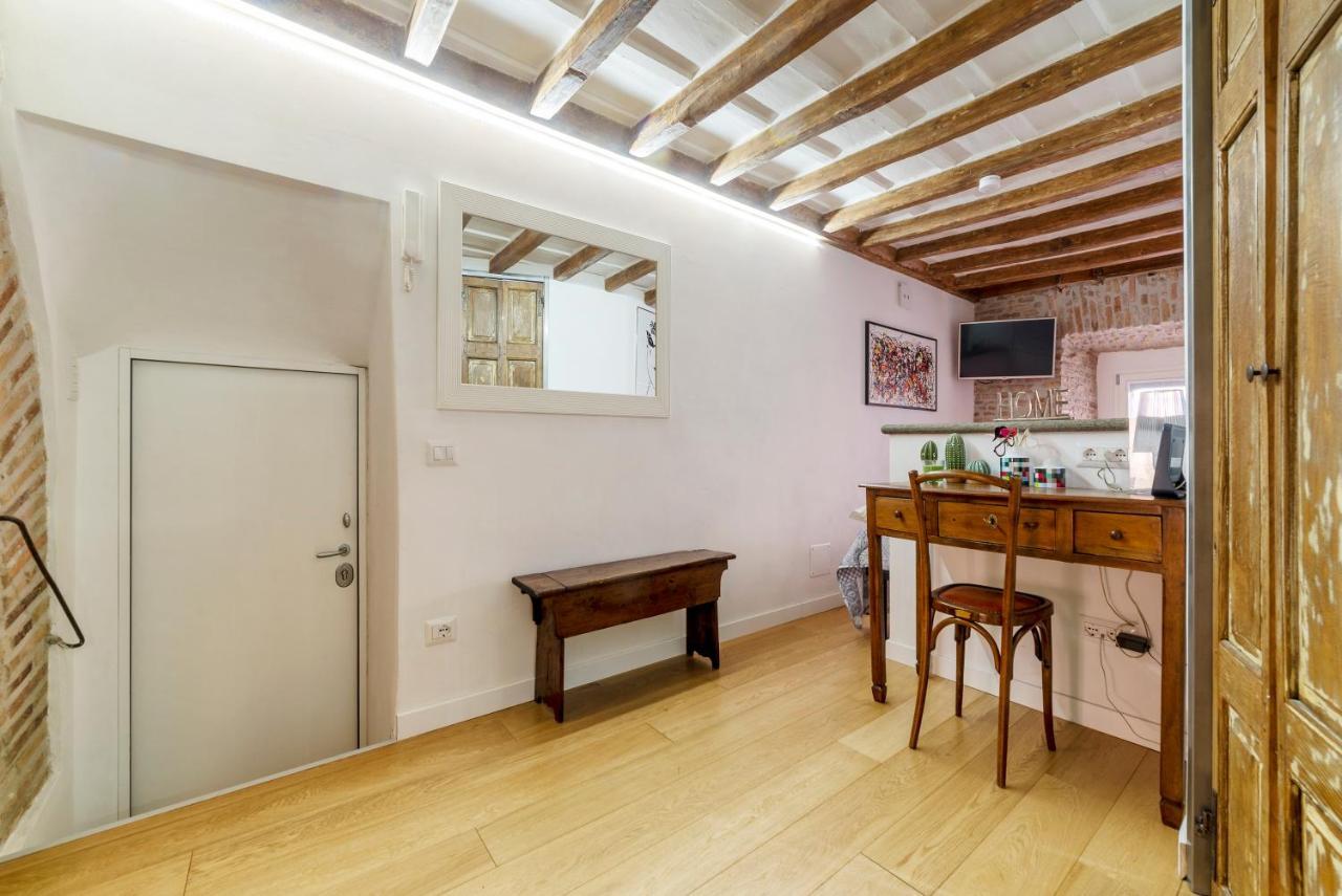 Largo Di Torre Argentina Cozy Studio Рим Екстериор снимка